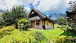 Hauptansicht Gebäude im Sommer - Stodertraum 3 "Löwenzahn" by Alpenidyll Apartments - Top-Hundeurlaub