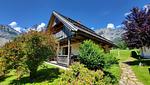 Hauptansicht Gebäude im Sommer - Stodertraum 4 "Margerite" by Alpenidyll Apartments - Top-Hundeurlaub