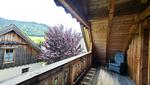 Balkon mit Aussicht in die Berge - Stodertraum 5 "Schlüsselblume" by Alpenidyll Apartments - Top-Hundeurlaub