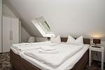 Schlafzimmer - FeWo11-6: strandnah,Balkon,Sauna,Pool - Top-Hundeurlaub