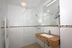 Badezimmer - FeWo14-3: strandnah,Terrasse,Sauna,Pool - Top-Hundeurlaub