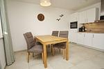 Küche / Küchenzeile - FeWo12-2: strandnah,Terrasse,Sauna,Pool - Top-Hundeurlaub