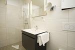 Badezimmer - FeWo15-5: strandnah,Balkon,Sauna,Pool - Top-Hundeurlaub