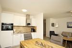 Küche / Küchenzeile - FeWo15-2: strandnah,Terrasse,Sauna,Pool - Top-Hundeurlaub