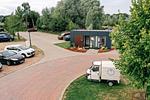 Fassade / Eingang - Modernes 2-Zimmerapartment, Haus 6 Nr 45 - Top-Hundeurlaub