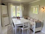 Gemütliches Wohnzimmer mit skandinavischem Flair in Småland - Hus Kråksmåla - Top-Hundeurlaub