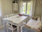 Essbereich mit Blick in die Natur im Ferienhaus am See - Hus Kråksmåla - Top-Hundeurlaub