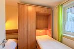 1. Schlafzimmer im Erdgeschoss - Haus 45b - Top-Hundeurlaub