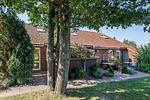 Hausansicht mit Eingangsbereich - Haus 45b - Top-Hundeurlaub
