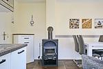 Kamin im Wohnbereich - Haus 63d - Top-Hundeurlaub