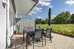 Terrasse mit Gartenmöbeln - Strandresidenzen Binz-Prora V0.2 - Top-Hundeurlaub