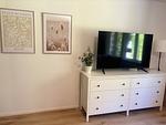 Smart-TV im Wohnzimmer der Stuga Rödhak - Stuga Rödhake - Top-Hundeurlaub