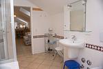 Badezimmer - FeWo05:Balkon,Meerblick,Sauna,Schwimmbad - Top-Hundeurlaub