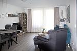 Wohn-Essbereich mit Couch - Seehof 214 - Top-Hundeurlaub
