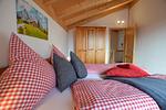 Schlafzimmer - Alpensee - Feriendorf Via Claudia Haus 82 - Top-Hundeurlaub