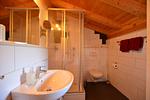 Badezimmer - Julia - Feriendorf Via Claudia Haus 99 - Top-Hundeurlaub