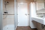 Badezimmer - Ferienhaus "Glück Auf! I" Mellumplate 25 - Top-Hundeurlaub