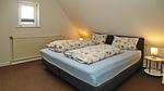 Schlafzimmer mit Doppelbett - Haus Becher App. LUV - Top-Hundeurlaub