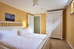 Das vierte Schlafzimmer befindet sich im Souterrain. - Green Garden Wohnung 1 - Top-Hundeurlaub