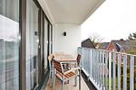 Überdachter Balkon mit Sitzgelegenheit in Südlage - Deichhäuser Anna Küste 3-34 - Top-Hundeurlaub