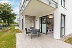 Terrasse mit Zugang zum Wohn-/Essbereich - Aparthotel Ostseeallee 3-19 - Top-Hundeurlaub