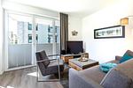 Wohn-/Essbereich mit Zugang zur Terrasse - Aparthotel Ostseeallee 2-08 - Top-Hundeurlaub