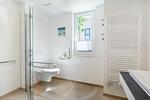 Badezimmer mit WC - Aparthotel Ostseeallee 2-08 - Top-Hundeurlaub