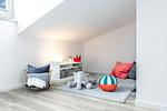Galerie mit Kinderspielecke - Apartmentanlage Meerblickvilla 3-32 - Top-Hundeurlaub