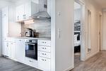 Offene Küche mit Backofen und Geschirrspüler - Apartmentanlage Meerblickvilla 3-36 - Top-Hundeurlaub