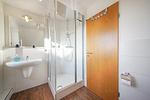 Badezimmer mit Dusche - Hus Strandkieker 03 - Top-Hundeurlaub