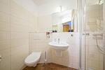 Badezimmer mit Dusche - Hus Strandkieker 03 - Top-Hundeurlaub