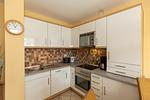 Wohn-Essbereich mit Küchenzeile - Apartmenthaus Atlantik 411 - Top-Hundeurlaub