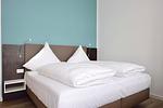 Schlafbereich mit Doppelbett - Aparthotel Anna Düne 0-05 - Top-Hundeurlaub