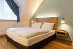 Schlafzimmer - Cuxlandhotel  Doppelzimmer 111 - Top-Hundeurlaub