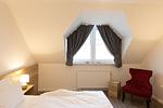 Schlafzimmer - Cuxlandhotel  Doppelzimmer 115 - Top-Hundeurlaub