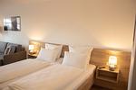 Schlafzimmer - Cuxlandhotel  Studio 122 - Top-Hundeurlaub