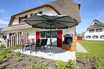 Terrasse mit Sitzgruppe - Reethaus 13b - Top-Hundeurlaub