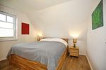 2. Schlafzimmer mit Doppelbett - Reethaus 02a - Top-Hundeurlaub