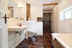 Badezimmer mit großer Walk-In Dusche - Ferienwohnung Villa Wagersrott - Top-Hundeurlaub