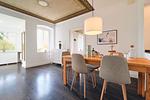 Heller Eingangsbereich mit Garderobe - Ferienwohnung Villa Wagersrott - Top-Hundeurlaub