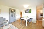 Der Essplatz ist praktisch zwischen Küche und Wohnbereich gelegen. - Haus Habel Wohnung 18 - Top-Hundeurlaub