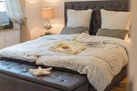 Schlafzimmer - Ferienwohnung Haus am Strand Deluxe - Top-Hundeurlaub