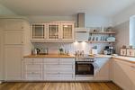 Küche / Küchenzeile - Ferienwohnung Haus am Strand Deluxe - Top-Hundeurlaub