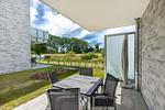 Terrasse mit Tisch und Sitzgelegenheit - Aparthotel Ostseeallee 2-09 - Top-Hundeurlaub