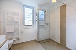 Badezimmer mit Dusche - Aparthotel Ostseeallee 2-12 - Top-Hundeurlaub