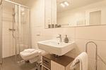 Badezimmer mit Dusche - DünenResort Binz 417 - Top-Hundeurlaub