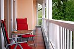 Balkon mit Gartenmöbeln - Dünenschloss 1-21 - Top-Hundeurlaub