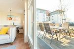 Vom Wohnzimmer haben Sie direkten  Zugang zu Ihrer Terrasse. - Liv Hus - Top-Hundeurlaub