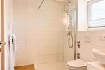 Badezimmer - Ferienwohnung Tower of Power Olpenitz - Top-Hundeurlaub