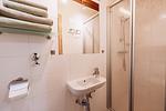 Badzimmer 3, Dusche und WC - Apartment Sonnenhang by Alpenidyll Apartments - Top-Hundeurlaub